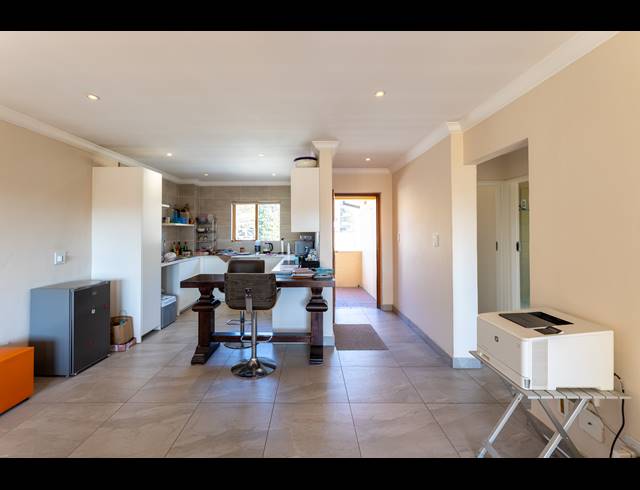 2 BEDROOM TOWNHOUSE FOR SALE IN LONEHILL